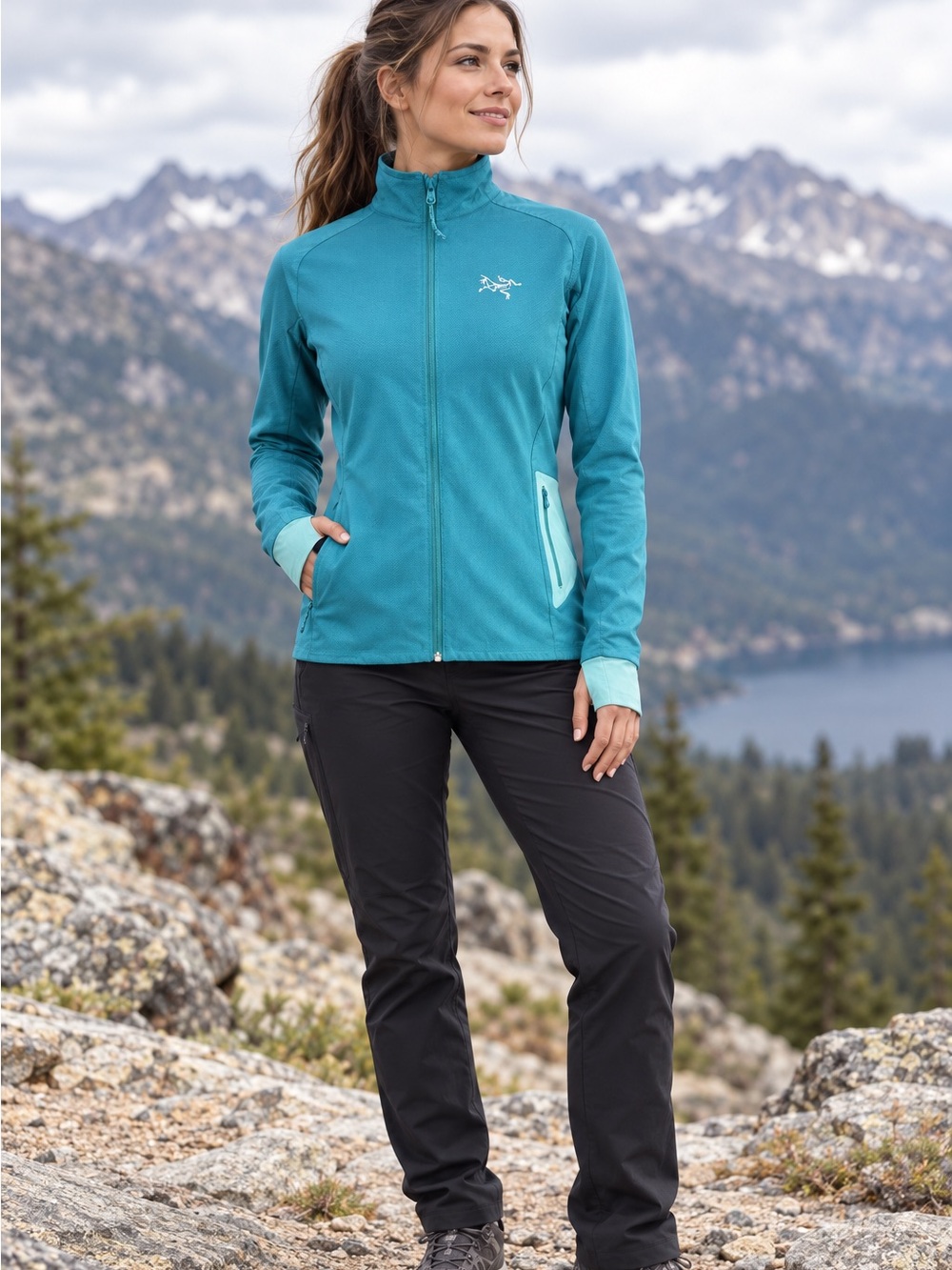 Arc’teryx Cita Women’s Small Teal Full Zip Reflective Running Jacket Thumbholes
